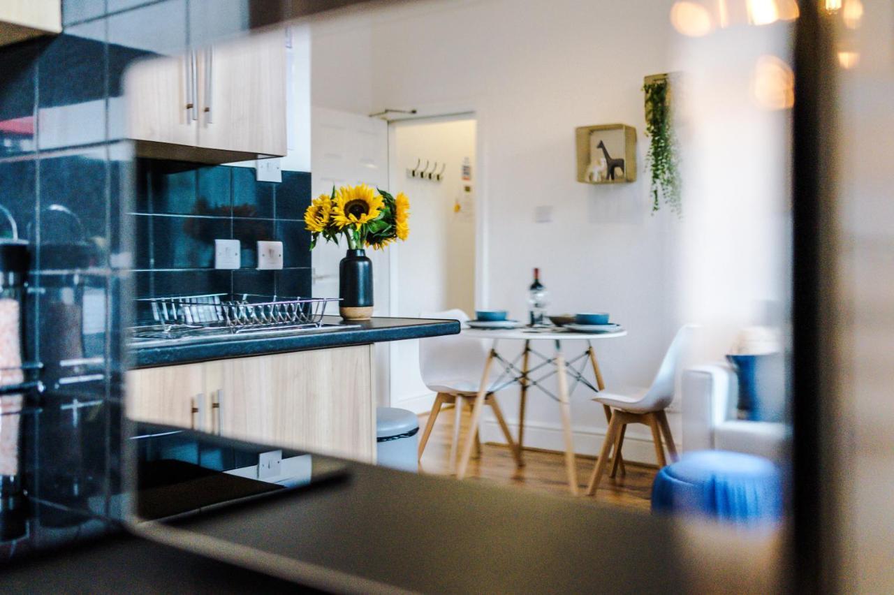 Bright 1-Bed Apartment In Chester By 53 Degrees Property, Ideal For Professionals & Couples, Great Location - Sleeps 4 Dış mekan fotoğraf