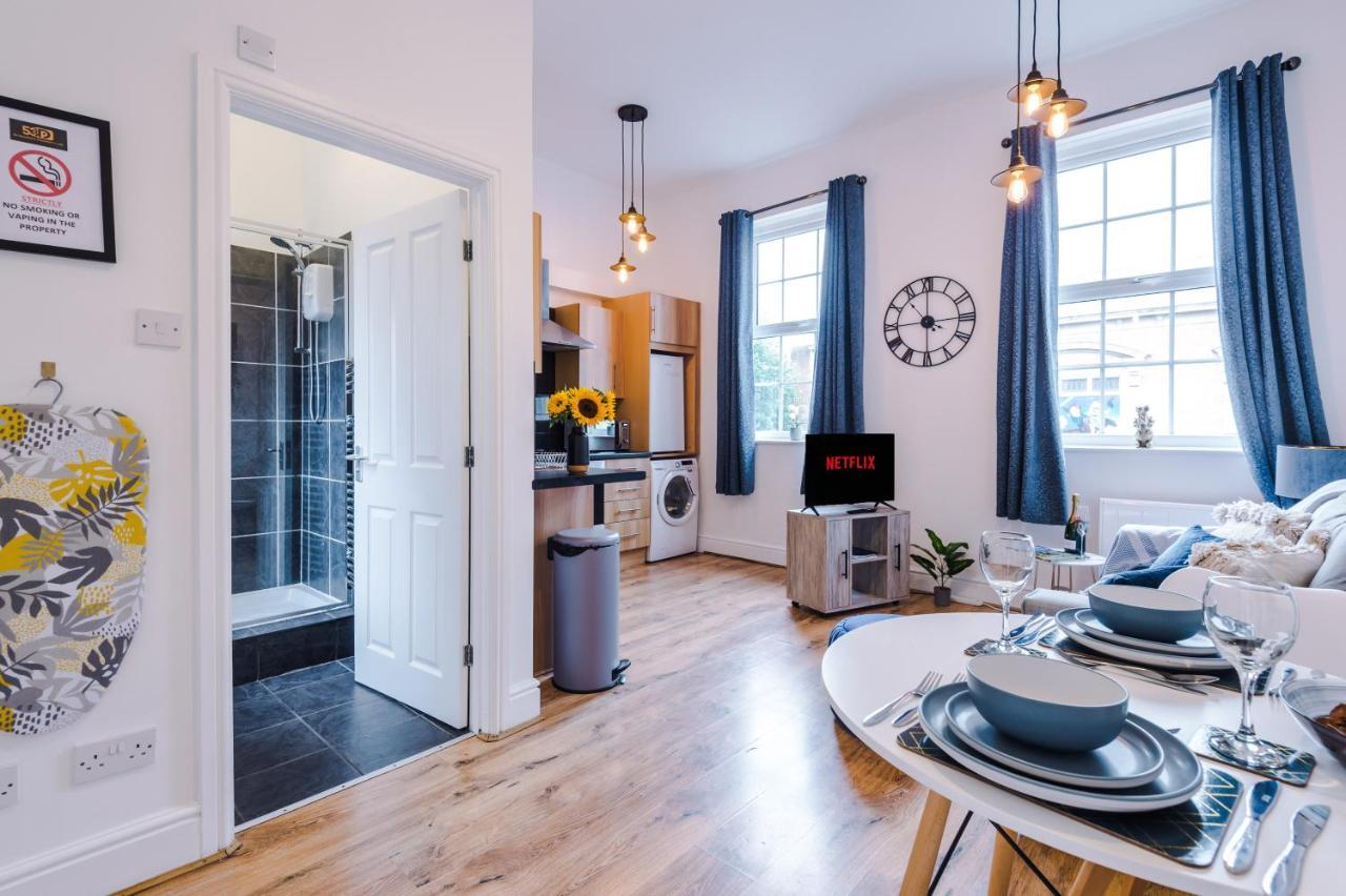 Bright 1-Bed Apartment In Chester By 53 Degrees Property, Ideal For Professionals & Couples, Great Location - Sleeps 4 Dış mekan fotoğraf