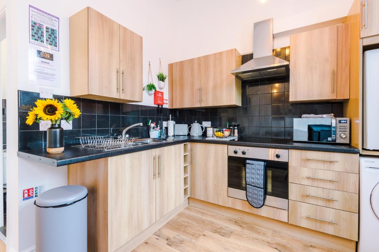 Bright 1-Bed Apartment In Chester By 53 Degrees Property, Ideal For Professionals & Couples, Great Location - Sleeps 4 Dış mekan fotoğraf