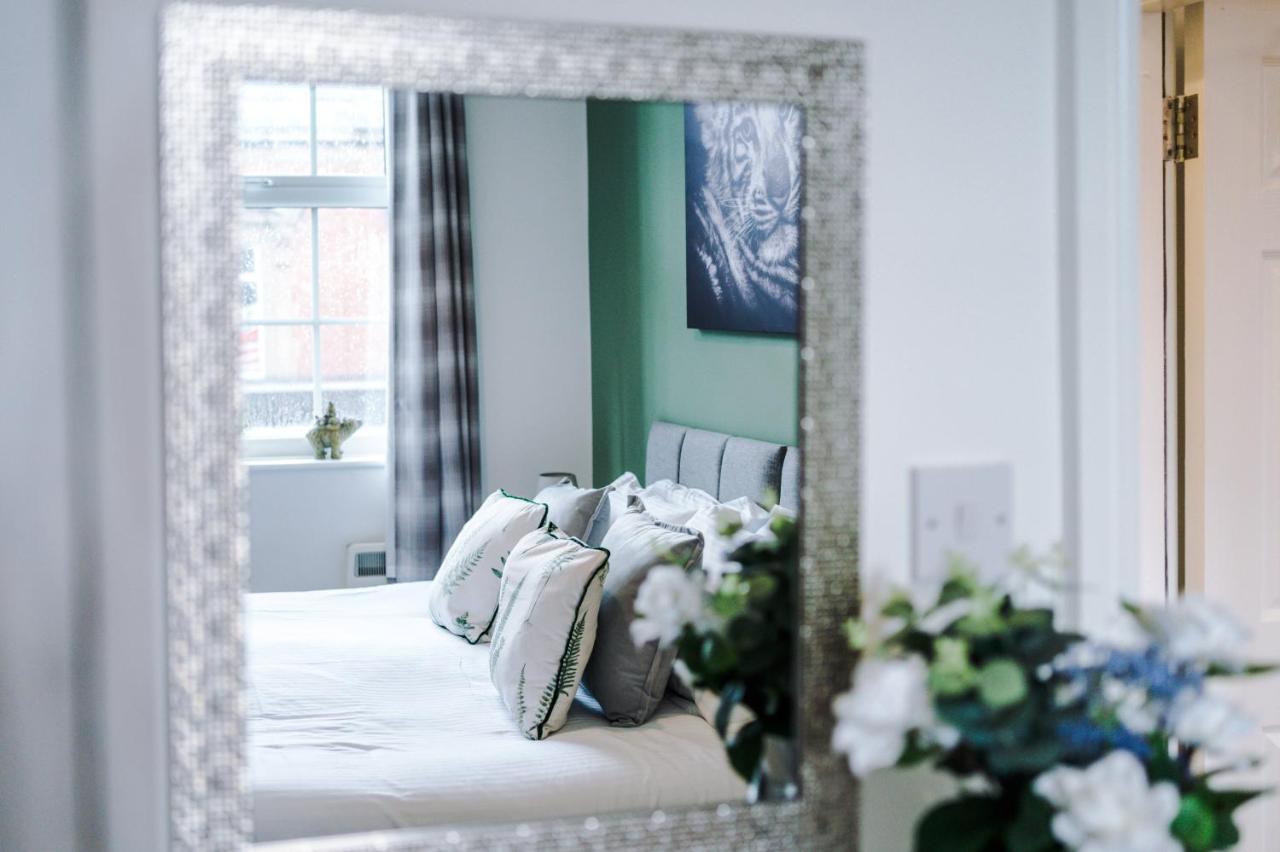 Bright 1-Bed Apartment In Chester By 53 Degrees Property, Ideal For Professionals & Couples, Great Location - Sleeps 4 Dış mekan fotoğraf